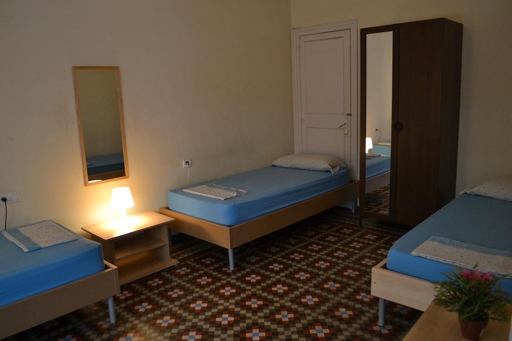 ברצלונה Blue Hostel חדר תמונה