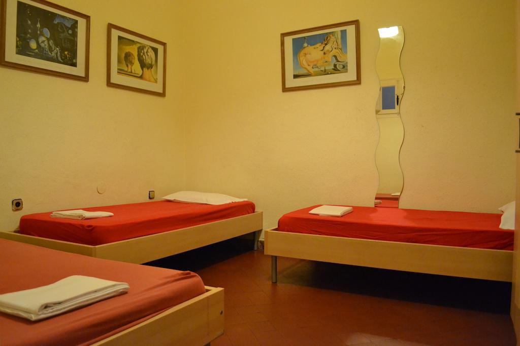 ברצלונה Blue Hostel חדר תמונה