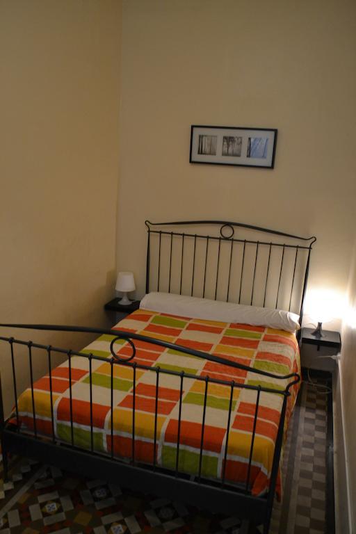 ברצלונה Blue Hostel חדר תמונה