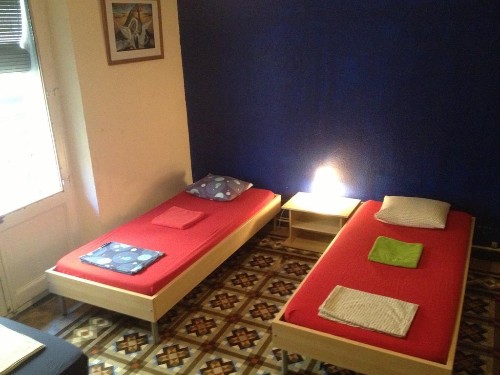 ברצלונה Blue Hostel חדר תמונה